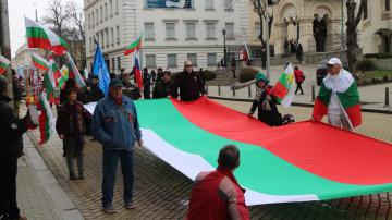 Болгары выступили против НАТО