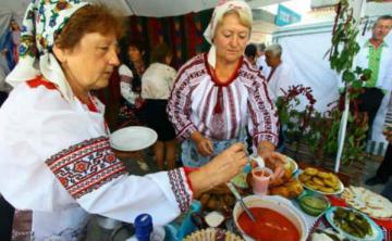 Украинцы готовят больше и дольше всех в мире