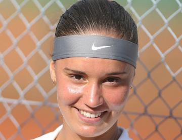 Юная украинская теннисистка впервые выиграла одиночный турнир
