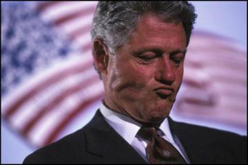 Самолет Билла Клинтона совершил аварийную посадку в Танзании