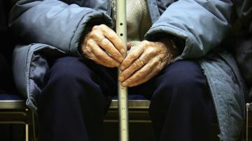 Уважайте старших: 95-летний ветеран из Нью-Хэмпшира защитился от грабителя тростью