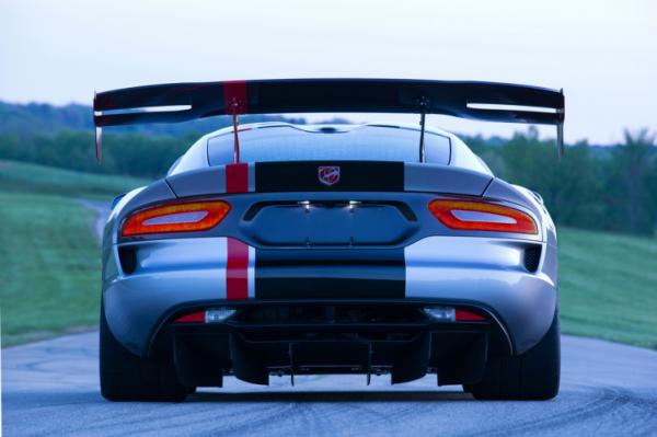 Трековое купе Viper ACR от Dodge (ФОТО)