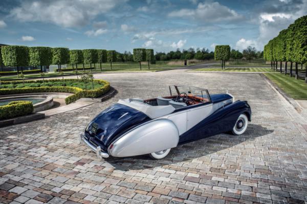 Rolls-Royce представил ретро-кабриолет «Рассвет» (ФОТО)
