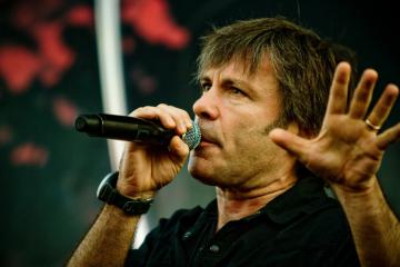 Вокалист знаменитой группы Iron Maiden справился с тяжелой болезнью