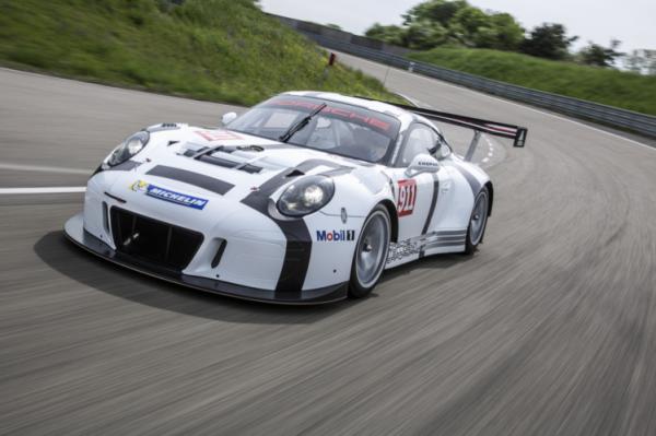Porsche представил обновленный 911 GT3 R (ФОТО)