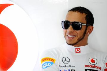 Пилот команды Формулы-1 "Мерседес"  выиграл квалификацию на Гран-при Монако