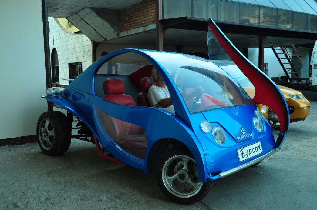 Киевский изобретатель создает дешевые хенд-мейд-автомобили (ФОТО)