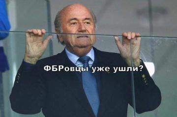 Блаттер-Гитлер, Путин-"моль" - фотожабы на отставку главы ФИФА (ФОТО)