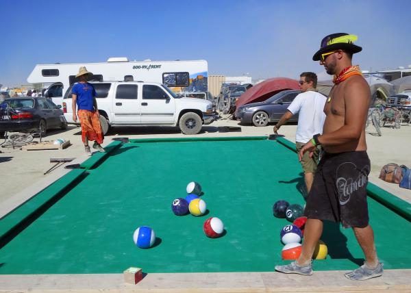 Самый большой бильярдный стол (ФОТО)