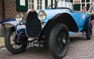 Винтажный Bentley и картина Ван Гога. Почему иногда полезно убирать в сарае (ФОТО)