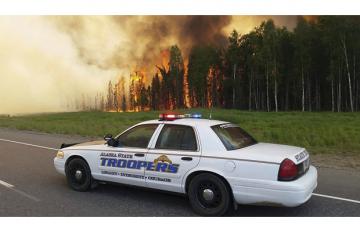 В Аляске бушует стихийное бедствие, 200 жителей эвакуированы (ФОТО)