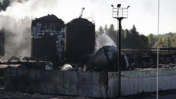 На нефтебазе под Киевом возгораний нет