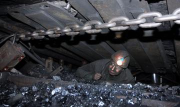 Украина сократила добычу угля наполовину