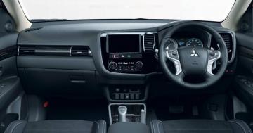 Официально: гибридный Mitsubishi Outlander пережил рестайлинг (ФОТО)