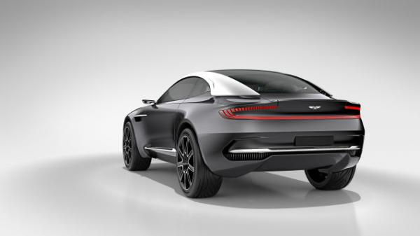 В Сети появились снимки первого кроссовера от Aston Martin (ФОТО)