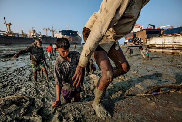 Кладбище кораблей в Бангладеш (ФОТО)