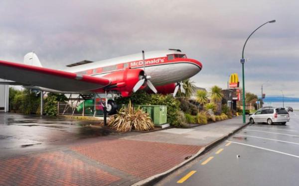 ТОП-15 самых необычных в мире ресторанов McDonald`s (ФОТО)