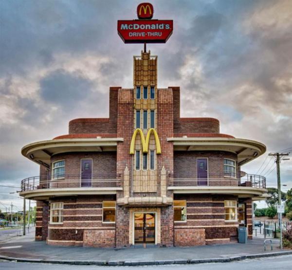 ТОП-15 самых необычных в мире ресторанов McDonald`s (ФОТО)