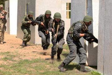 Американские военные проводят учение совместно с украинскими военными на полигоне «Яворов» (ФОТО)