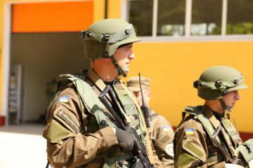 Американские военные проводят учение совместно с украинскими военными на полигоне «Яворов» (ФОТО)