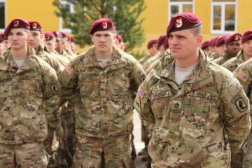Американские военные проводят учение совместно с украинскими военными на полигоне «Яворов» (ФОТО)