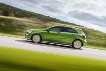 Немецкая компания Mercedes-Benz показала публике обновленный хэтчбек (ФОТО)