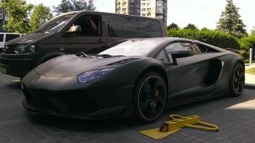 На улицах столицы Украины заметили уникальный суперкар Lamborghini (ФОТО)