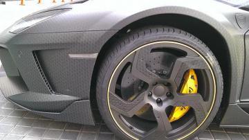 На улицах столицы Украины заметили уникальный суперкар Lamborghini (ФОТО)