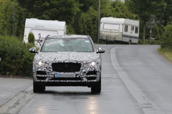 Team Sky выбирает кроссовер Jaguar F-Pace (ФОТО)