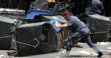 Полиция разобрала баррикады в центре Еревана