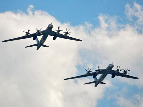 В День независимости США бомбардировщики РФ совершили налет на Аляску (ФОТО)