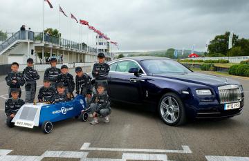 Британская компания Rolls-Royce построила автомобиль для детей (ФОТО)