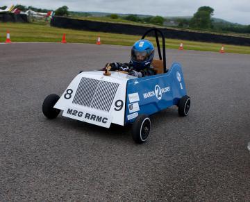 Британская компания Rolls-Royce построила автомобиль для детей (ФОТО)