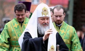 Патриарх Кирилл путешествует на яхте (ФОТО)