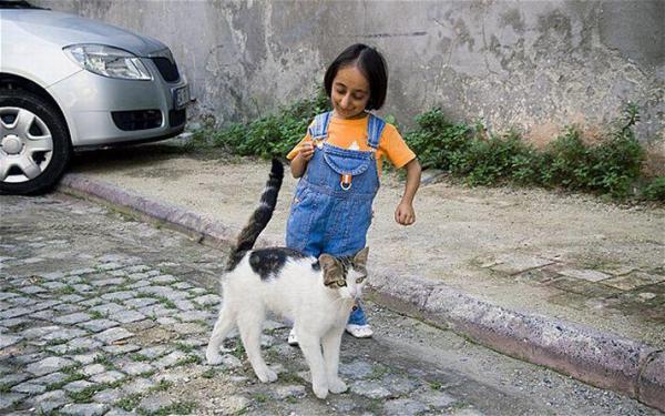 Самая маленькая женщина в мире из Турции (ФОТО)