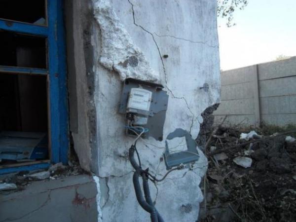 Разрушенные дома после артобстрела Авдеевки (ФОТО)