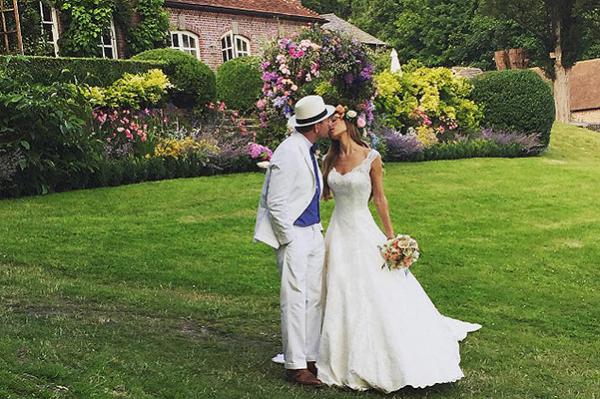 Режиссер культового фильма “Карты, деньги, два ствола” сыграл свадьбу (ФОТО)