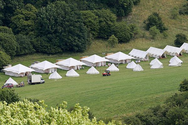 Режиссер культового фильма “Карты, деньги, два ствола” сыграл свадьбу (ФОТО)