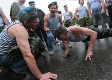 Перепутали. В России с днем ВДВ поздравляли украинские военные (ФОТО)