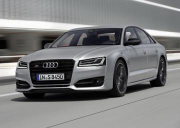 Audi представила заряженную версию седана S8 Plus (ФОТО)