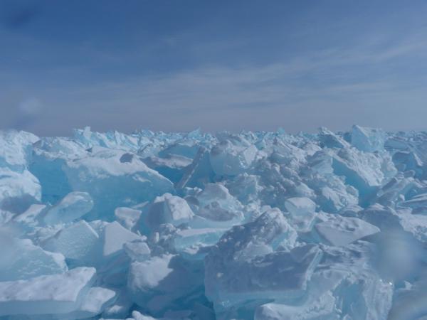 Семь таинственных загадок самого глубокого озера в мире (ФОТО)