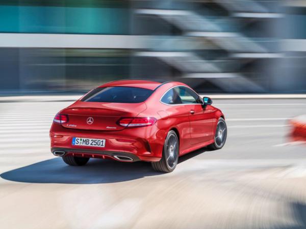 Mercedes-Benz представит новое поколение купе C-Class (ФОТО)