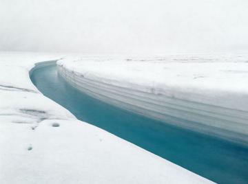 От гренландского ледника откололся огромный айсберг (ФОТО)