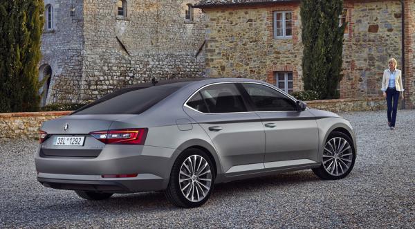 Skoda представила самую экономичную версию Superb GreenLine (ФОТО)