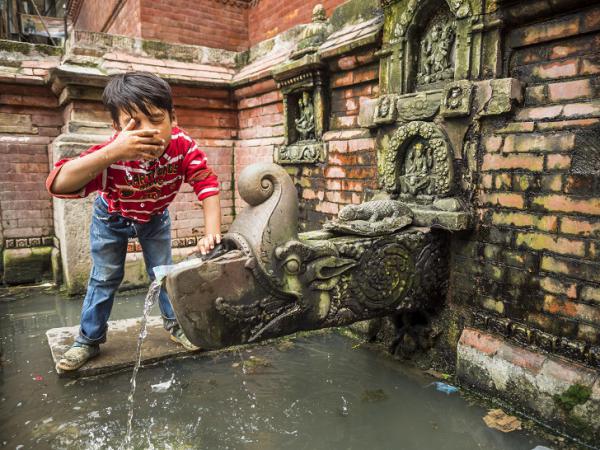 Четыре месяца после трагедии. Как живет Непал после разрушительного землетрясения (ФОТО)