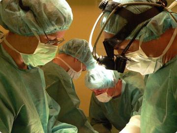Впервые в СНГ украинские хирурги провели операцию на сердце