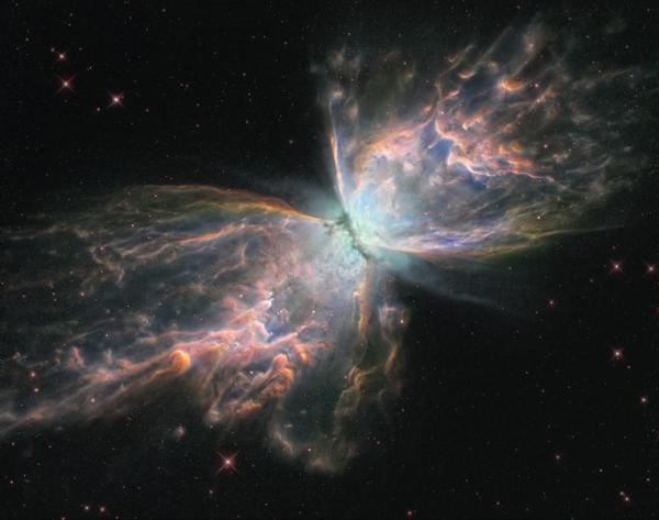 Потрясающее явление. NASA удалось заснять «космическую бабочку» (ФОТО)