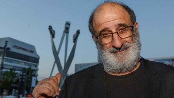 В немецком Штутгарте установили памятник автомобилю Porshe (ФОТО)