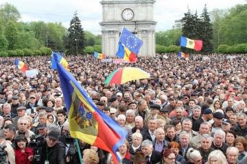 Митингующие не уйдут. Молдавский Майдан увеличился вдвое (ВИДЕО)
