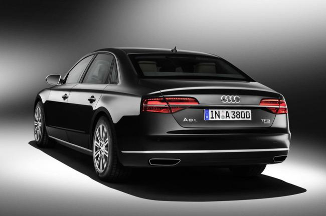 Audi представила прокаченную версию A8 (ФОТО)